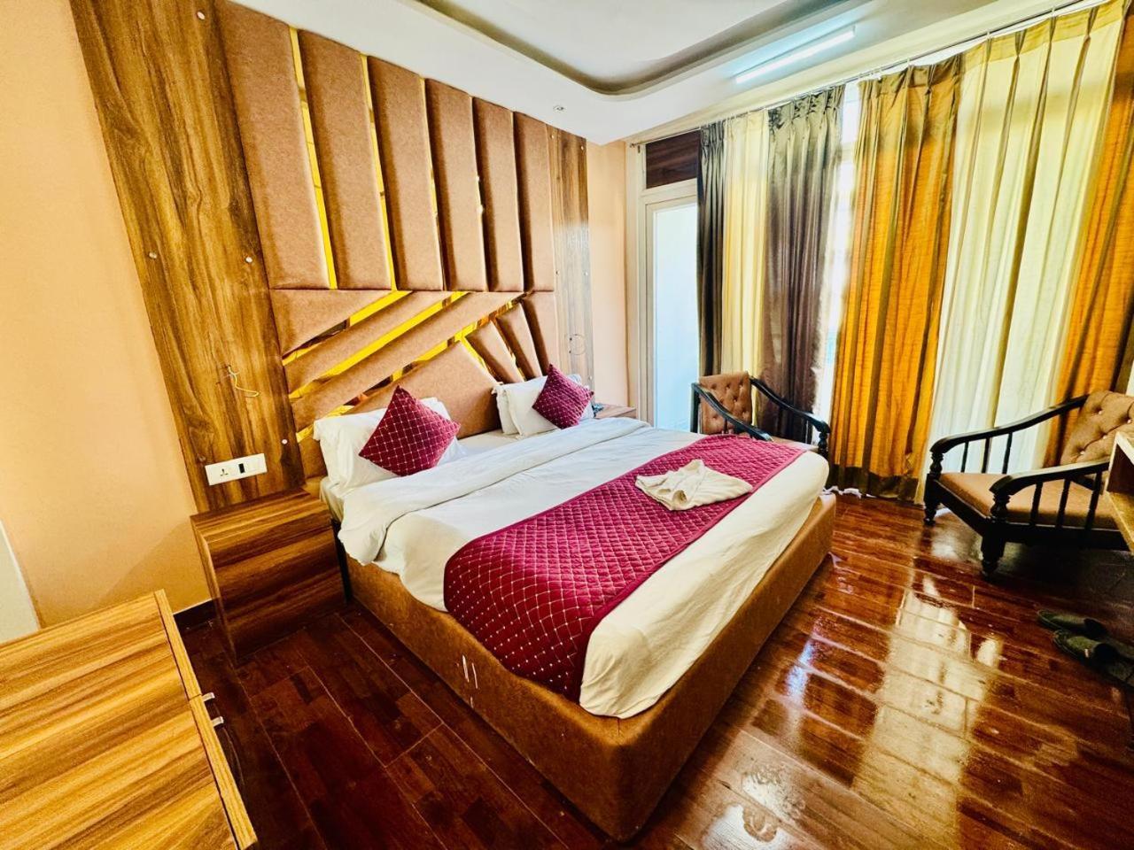 Royal Majestic View Point Lodge Manāli Esterno foto
